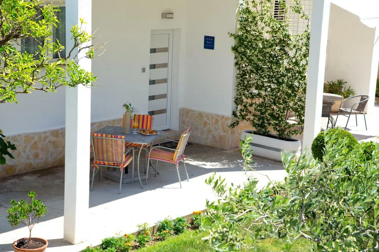 Apartman Topic Apartment Kastela